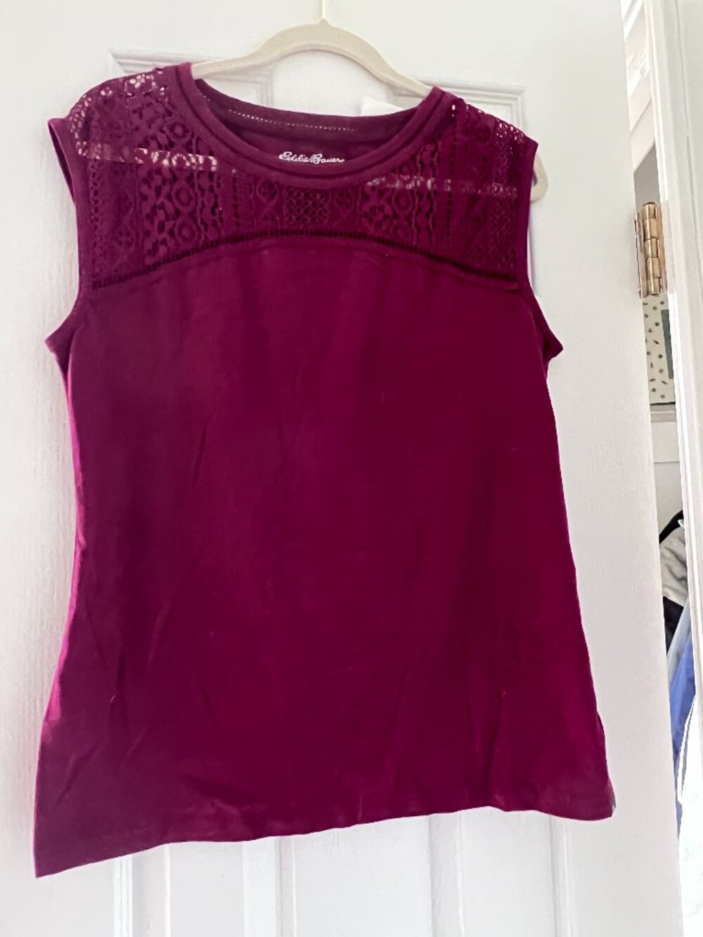 Womens burgandy Eddie Bauer tank, size M